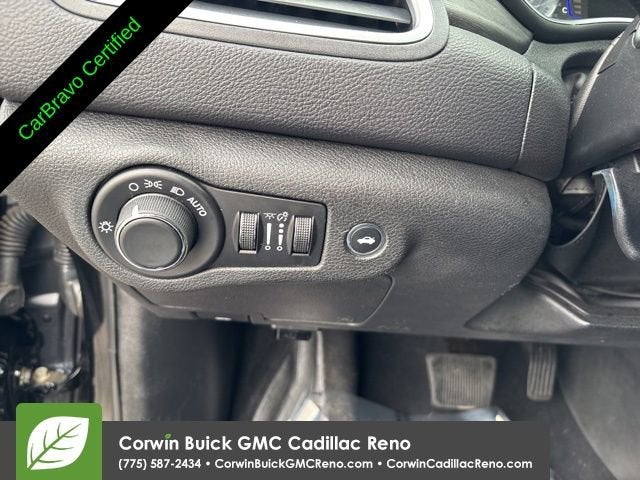 2017 Chrysler 200 Limited Platinum