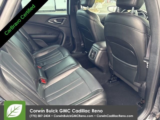 2017 Chrysler 200 Limited Platinum