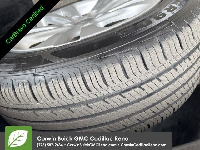 2017 Chrysler 200 Limited Platinum