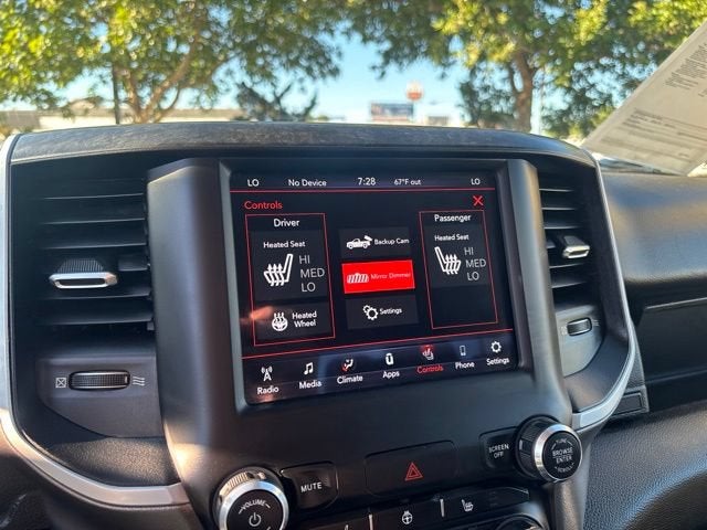2020 RAM 1500 Big Horn Quad Cab 4x4 6'4" Box
