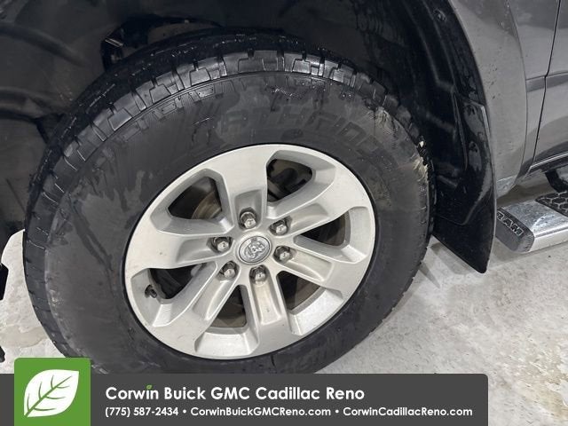 2019 RAM 1500 Laramie Quad Cab 4x4 6'4" Box