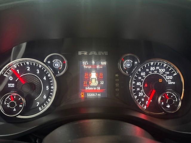 2023 RAM 1500 Big Horn Crew Cab 4x4 5'7" Box