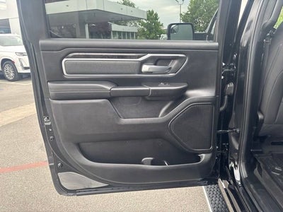 2022 RAM 1500 Big Horn Crew Cab 4x4 5'7" Box