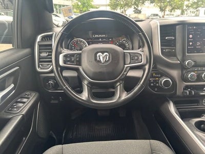 2022 RAM 1500 Big Horn Crew Cab 4x4 5'7" Box