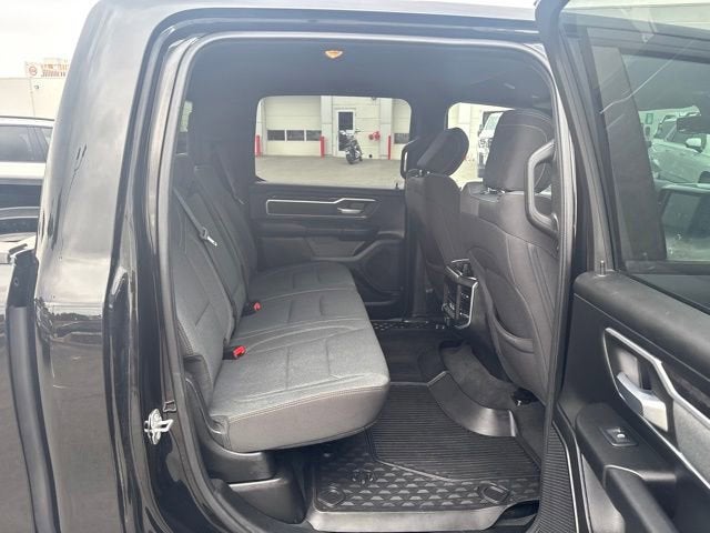 2022 RAM 1500 Big Horn Crew Cab 4x4 5'7" Box