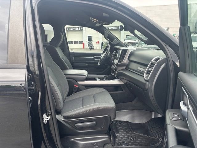 2022 RAM 1500 Big Horn Crew Cab 4x4 5'7" Box