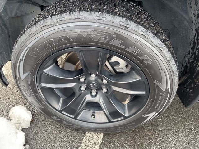 2021 RAM 1500 Big Horn Crew Cab 4x4 5'7" Box