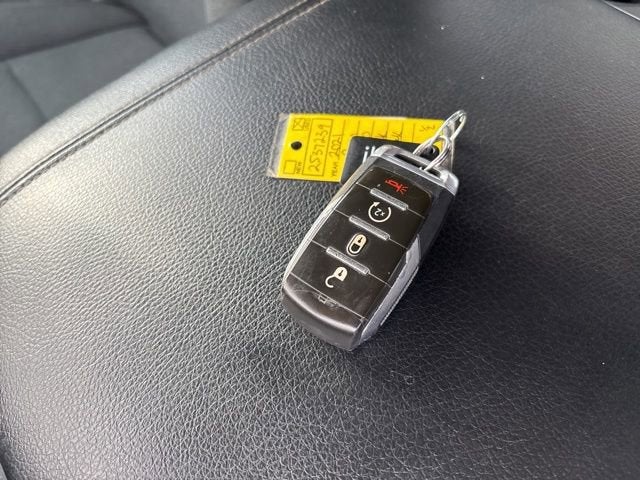 2021 RAM 1500 Big Horn Crew Cab 4x4 5'7" Box