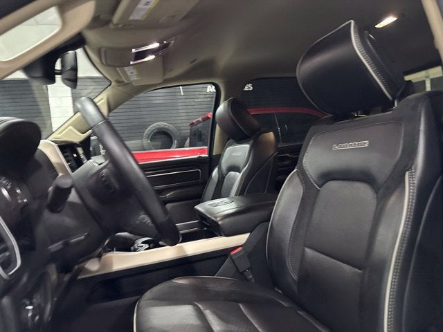 2020 RAM 1500 Laramie Crew Cab 4x4 5'7" Box