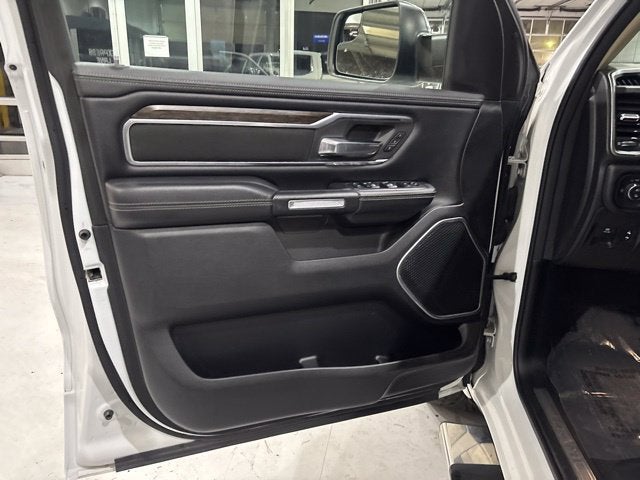 2020 RAM 1500 Laramie Crew Cab 4x4 5'7" Box