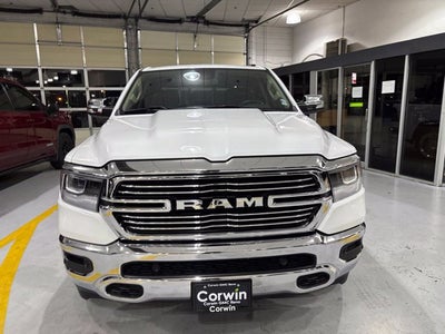 2020 RAM 1500 Laramie Crew Cab 4x4 5'7" Box