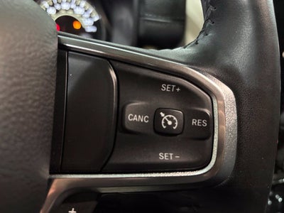 2020 RAM 1500 Laramie Crew Cab 4x4 5'7" Box