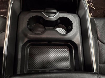 2020 RAM 1500 Laramie Crew Cab 4x4 5'7" Box