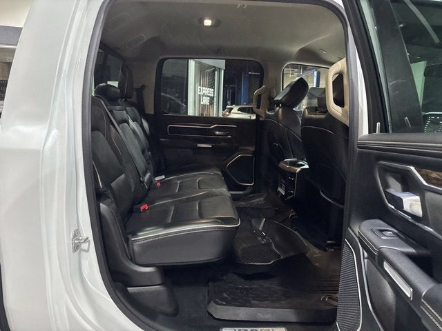 2020 RAM 1500 Laramie Crew Cab 4x4 5'7" Box
