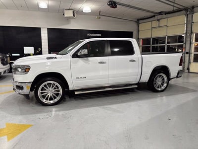 2020 RAM 1500 Laramie Crew Cab 4x4 5'7" Box