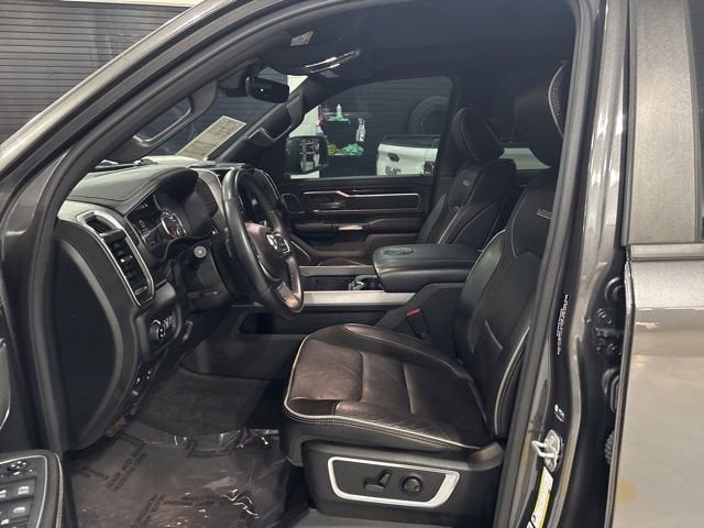 2022 RAM 1500 Laramie Crew Cab 4x4 5'7" Box