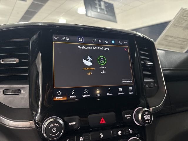 2022 RAM 1500 Laramie Crew Cab 4x4 5'7" Box