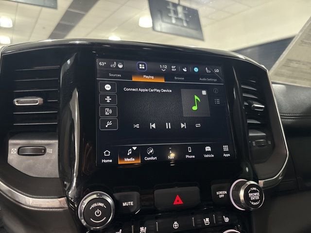 2022 RAM 1500 Laramie Crew Cab 4x4 5'7" Box
