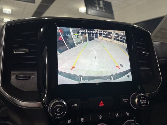 2022 RAM 1500 Laramie Crew Cab 4x4 5'7" Box