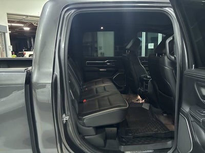 2022 RAM 1500 Laramie Crew Cab 4x4 5'7" Box