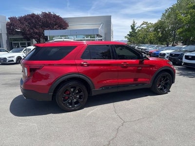 2022 Ford Explorer ST