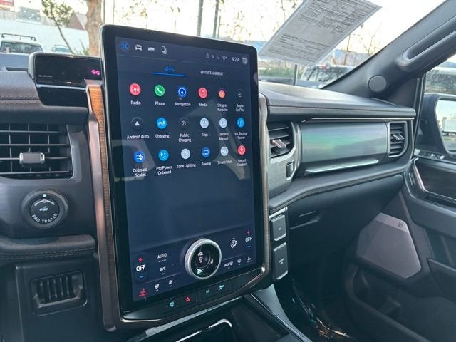 2024 Ford F-150 Lightning LARIAT