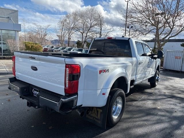 2023 Ford F-350 LARIAT