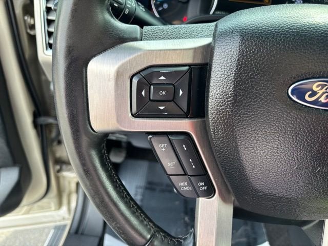 2017 Ford Super Duty F-350 DRW Lariat