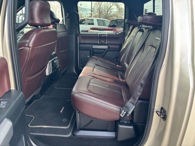 2017 Ford Super Duty F-350 DRW Lariat