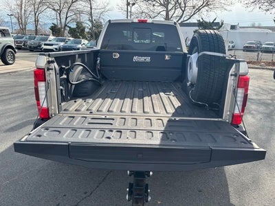 2017 Ford Super Duty F-350 DRW Lariat