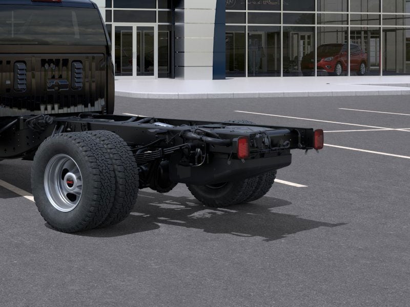 2025 GMC Sierra 3500 HD Chassis Cab Pro