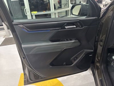 2024 GMC Acadia AT4