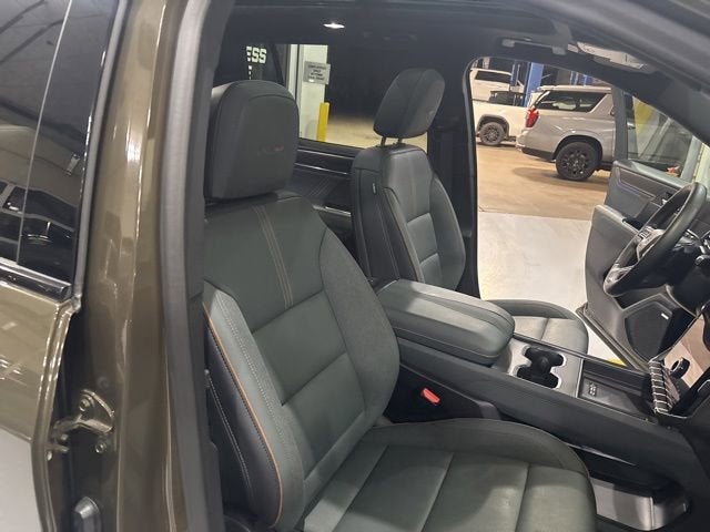 2024 GMC Acadia AT4