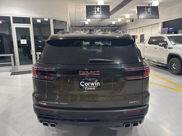 2024 GMC Acadia AT4