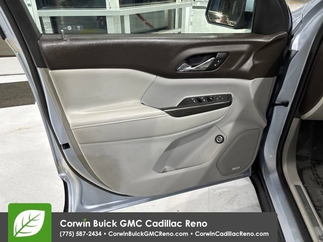 2017 GMC Acadia SLT
