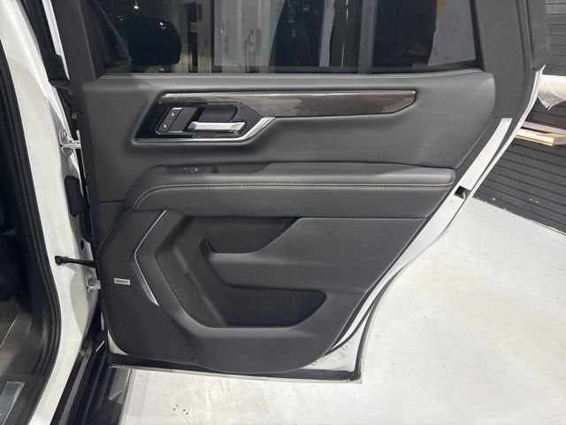 2025 GMC Yukon Elevation