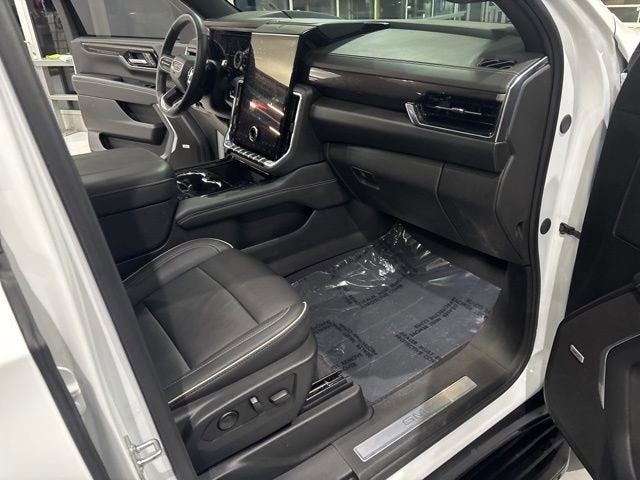 2025 GMC Yukon Elevation