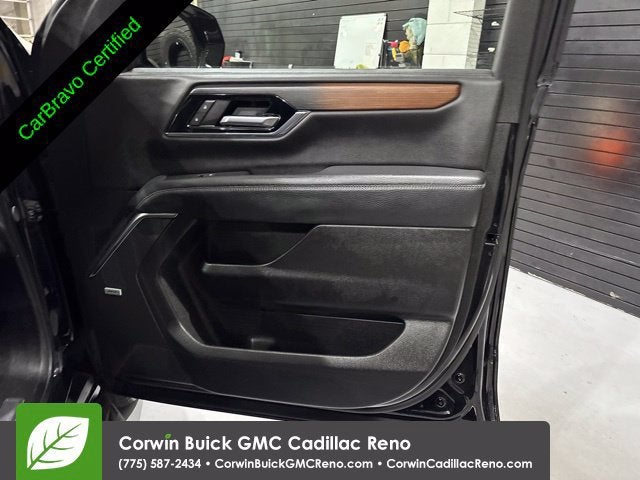 2025 GMC Yukon Denali - Photo 43