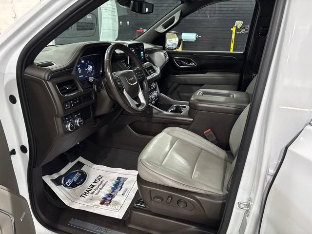 2023 GMC Yukon XL SLT