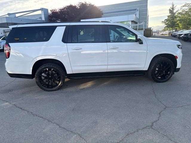 2022 Chevrolet Suburban RST