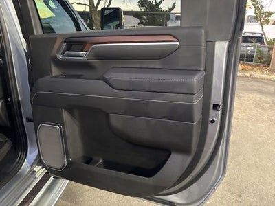 2025 GMC Sierra 3500 HD Denali