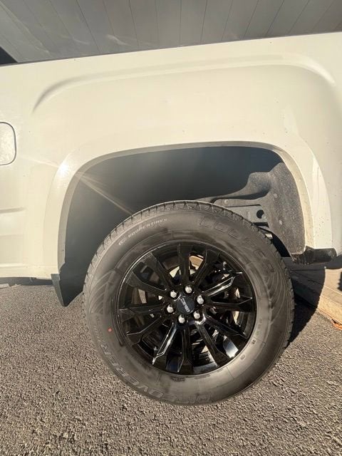 2021 GMC Canyon Elevation Standard