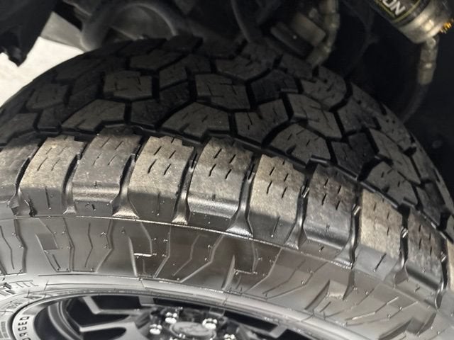 2021 GMC Canyon 4WD AT4 w/Leather