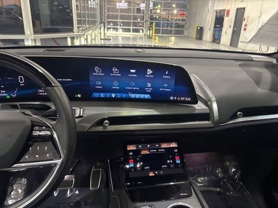 2026 Cadillac VISTIQ Luxury
