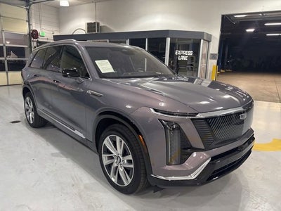 2026 Cadillac VISTIQ Luxury