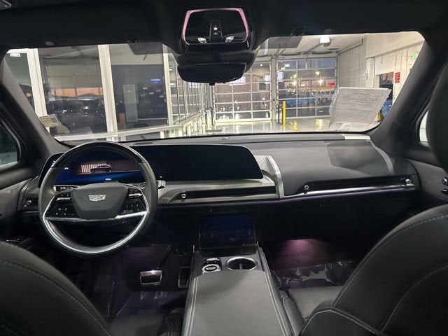 2026 Cadillac VISTIQ Luxury