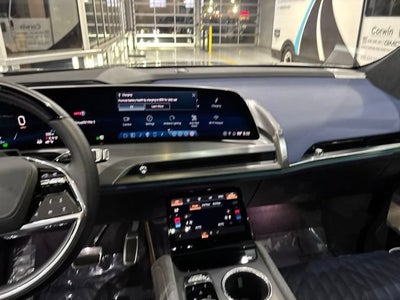 2026 Cadillac VISTIQ Premium Luxury