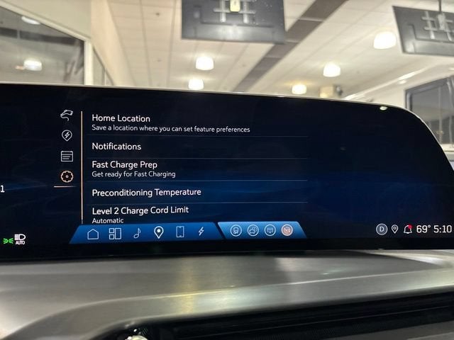 2026 Cadillac VISTIQ Premium Luxury