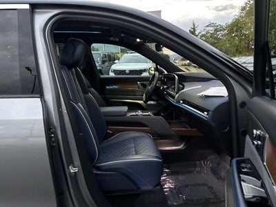 2026 Cadillac VISTIQ Premium Luxury