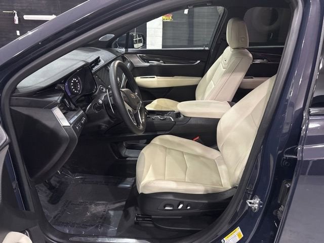 2025 Cadillac XT5 Sport